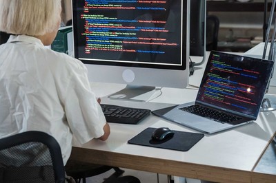 如何有效停止Windows 10的系統更新與服務